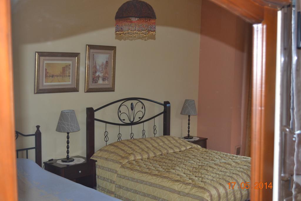 Hotel Mouson Melathron Elafina Zimmer foto